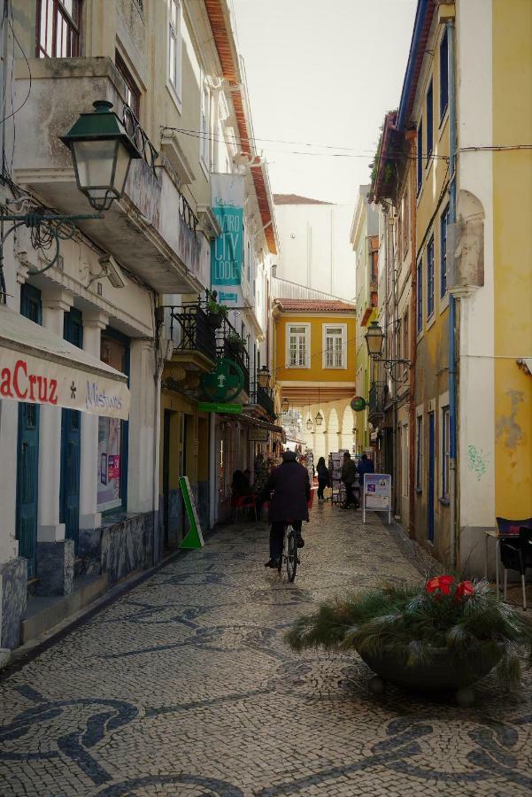 Downtown Shelter - Casa Da Praca Daire Aveiro Dış mekan fotoğraf